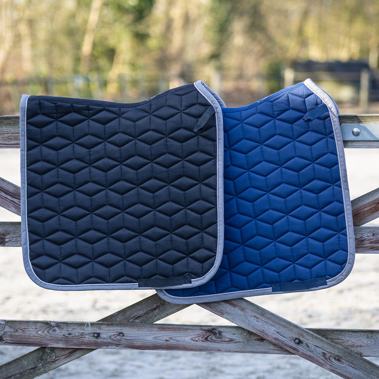 QHP Avyra Saddle Pad Dressage