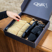 Royal Wooden Grooming Set