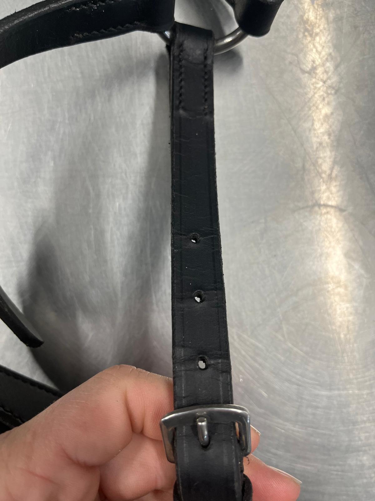 CLEARANCE Black Free Motion Medium with Handle