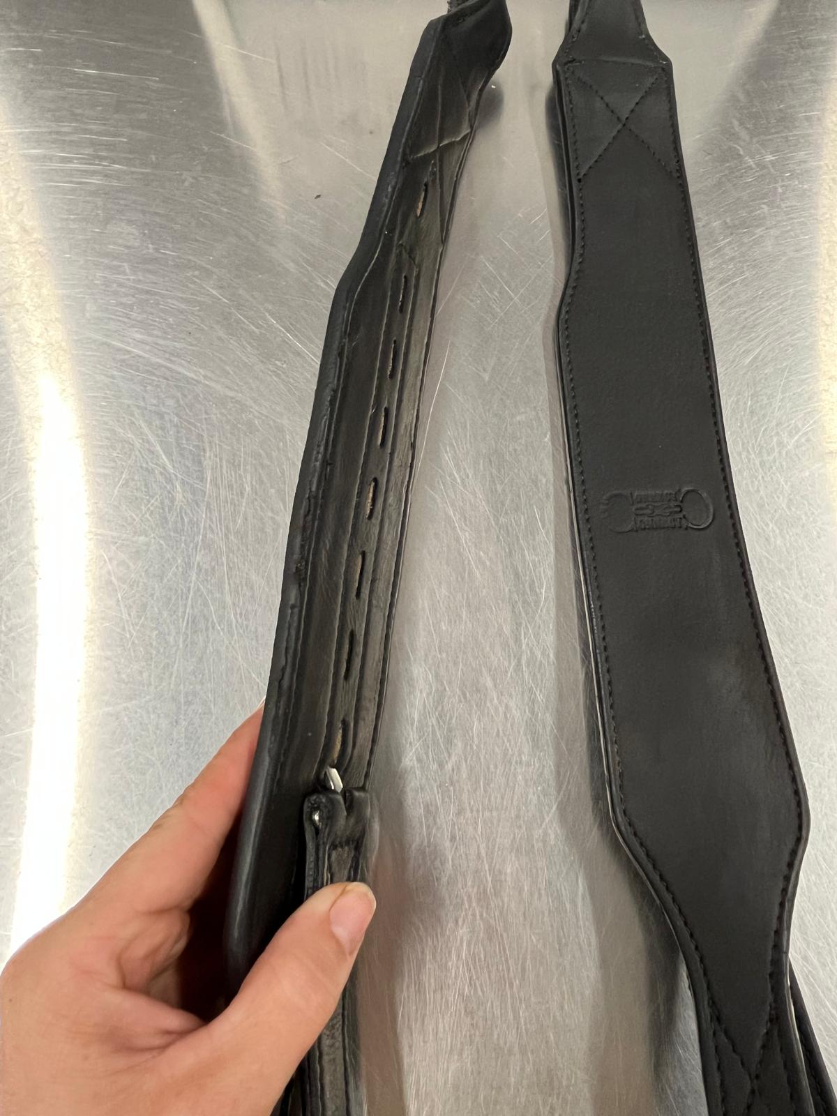 CLEARANCE Stable Ride Mono-Stirrup Leathers with T bars Black SMALL